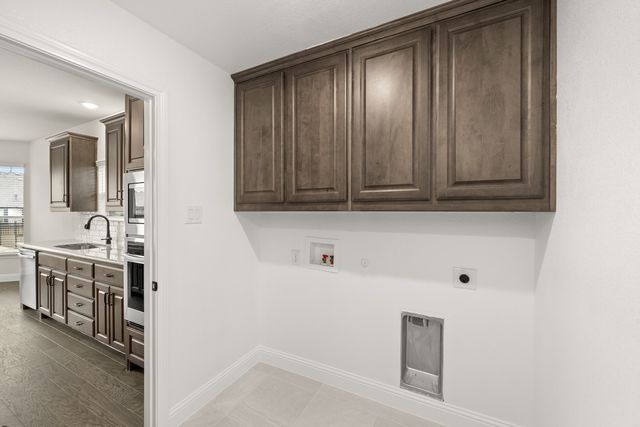 318 Bowrider Lane, Granbury, TX 76049