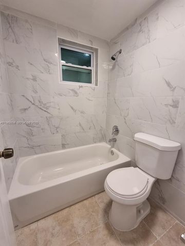 665 NE 83rd Ter 112, Miami, FL 33138