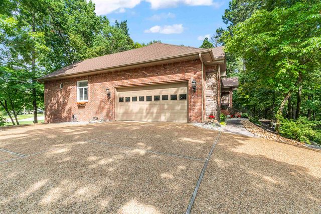 8 Darro Way, Hot Springs Village, AR 71909