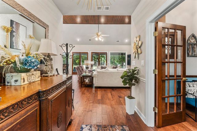 8 Darro Way, Hot Springs Village, AR 71909