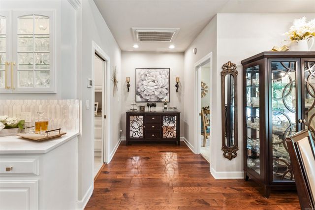 8 Darro Way, Hot Springs Village, AR 71909