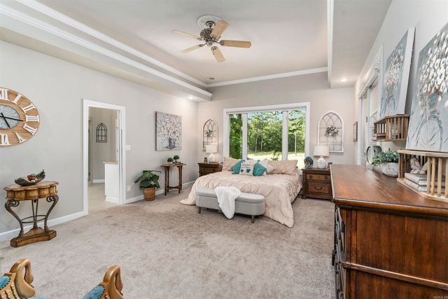 8 Darro Way, Hot Springs Village, AR 71909