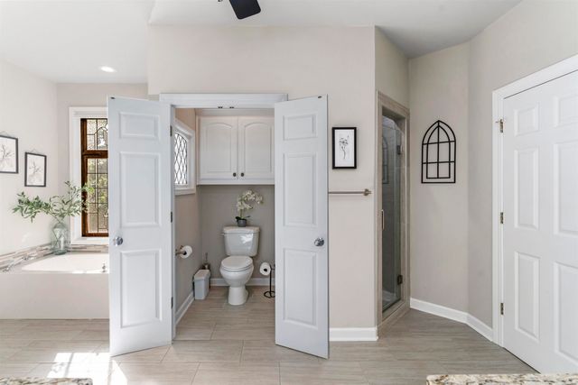 8 Darro Way, Hot Springs Village, AR 71909