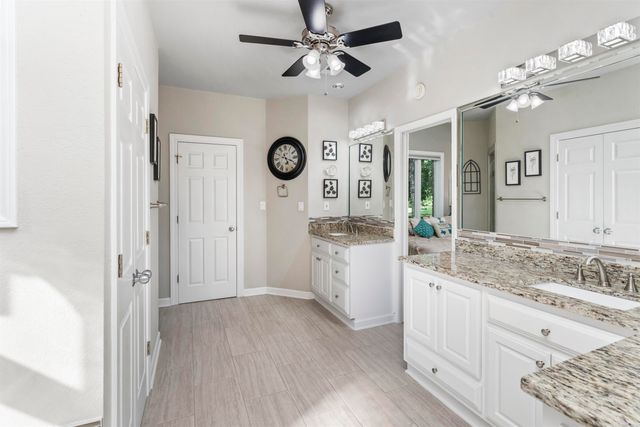 8 Darro Way, Hot Springs Village, AR 71909