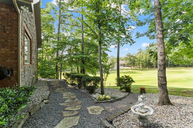 8 Darro Way, Hot Springs Village, AR 71909