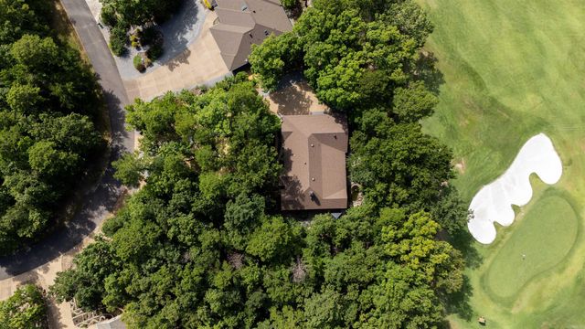 8 Darro Way, Hot Springs Village, AR 71909