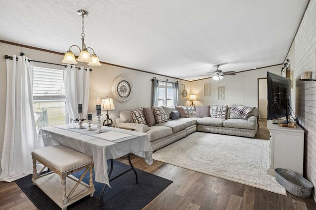 277 County Road 2735, Decatur, TX 76234