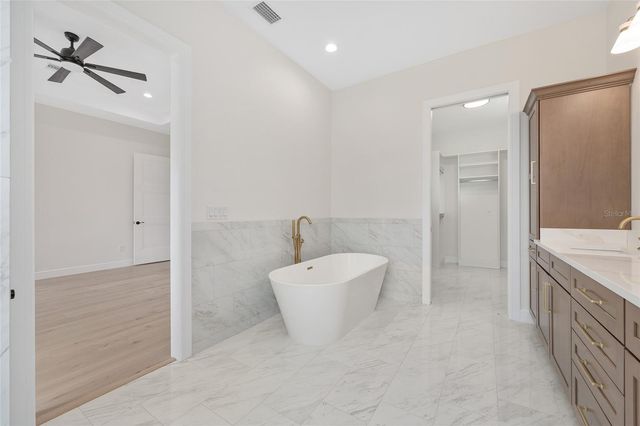 11324 NW 50 LANE, Ocala, FL 34482
