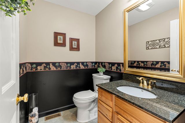 57 Middle Dunstable Road, Nashua, NH 03062