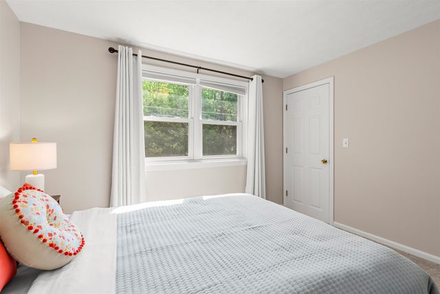 57 Middle Dunstable Road, Nashua, NH 03062