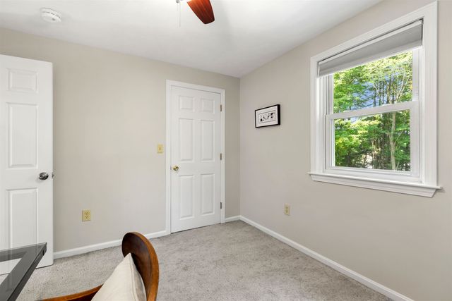 57 Middle Dunstable Road, Nashua, NH 03062