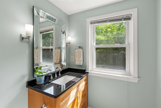 57 Middle Dunstable Road, Nashua, NH 03062