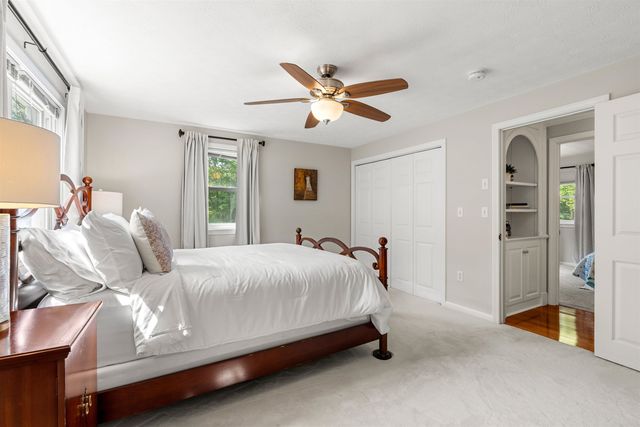 57 Middle Dunstable Road, Nashua, NH 03062