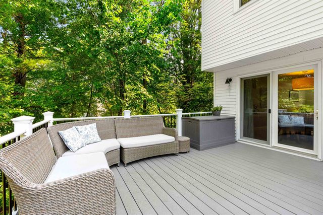 57 Middle Dunstable Road, Nashua, NH 03062