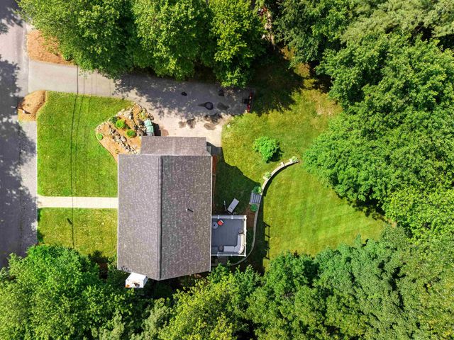 57 Middle Dunstable Road, Nashua, NH 03062