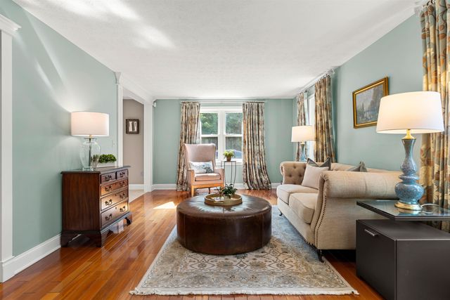 57 Middle Dunstable Road, Nashua, NH 03062