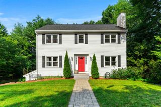 57 Middle Dunstable Road, Nashua, NH 03062