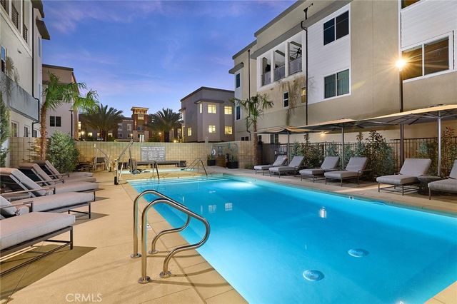 7256 Pointbreak Drive, Huntington Beach, CA 92647