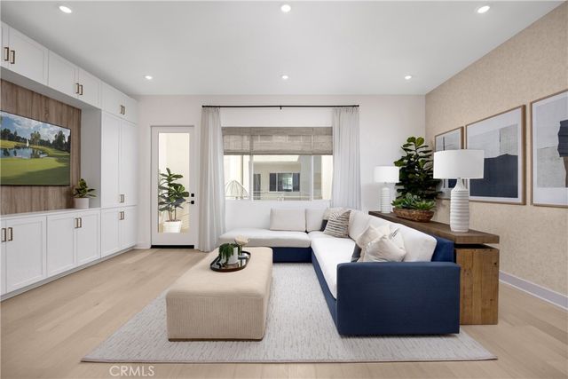 7256 Pointbreak Drive, Huntington Beach, CA 92647