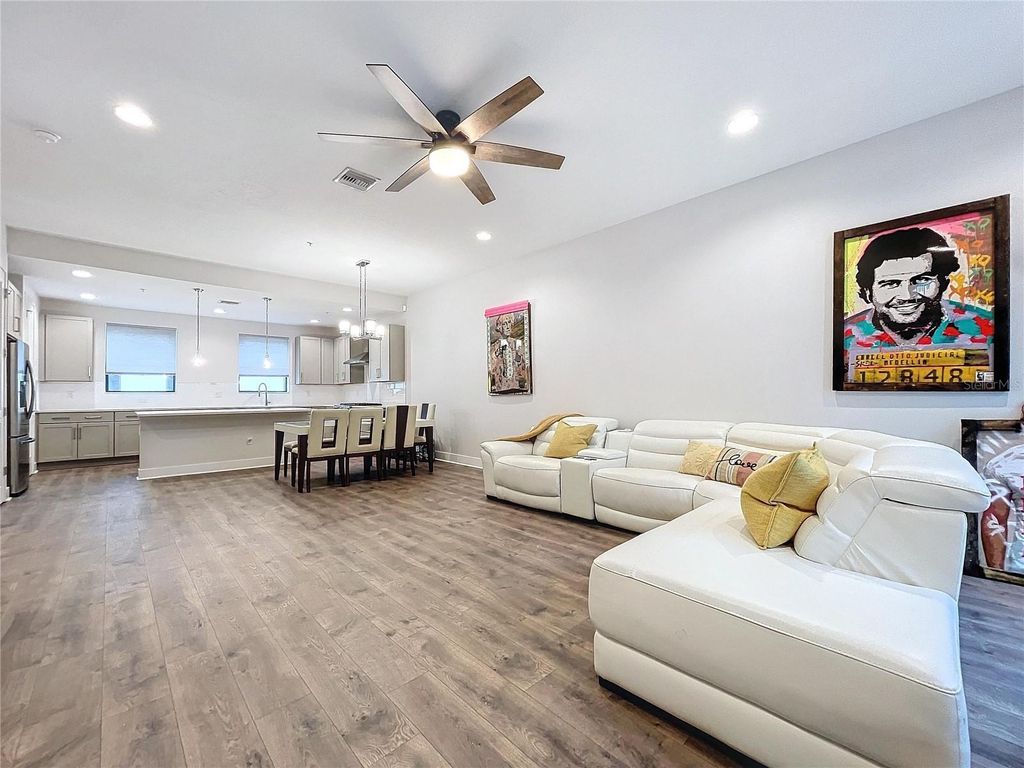 Image 11 of property listing at 2511 N GRADY AVENUE N 59, Tampa, FL 33607