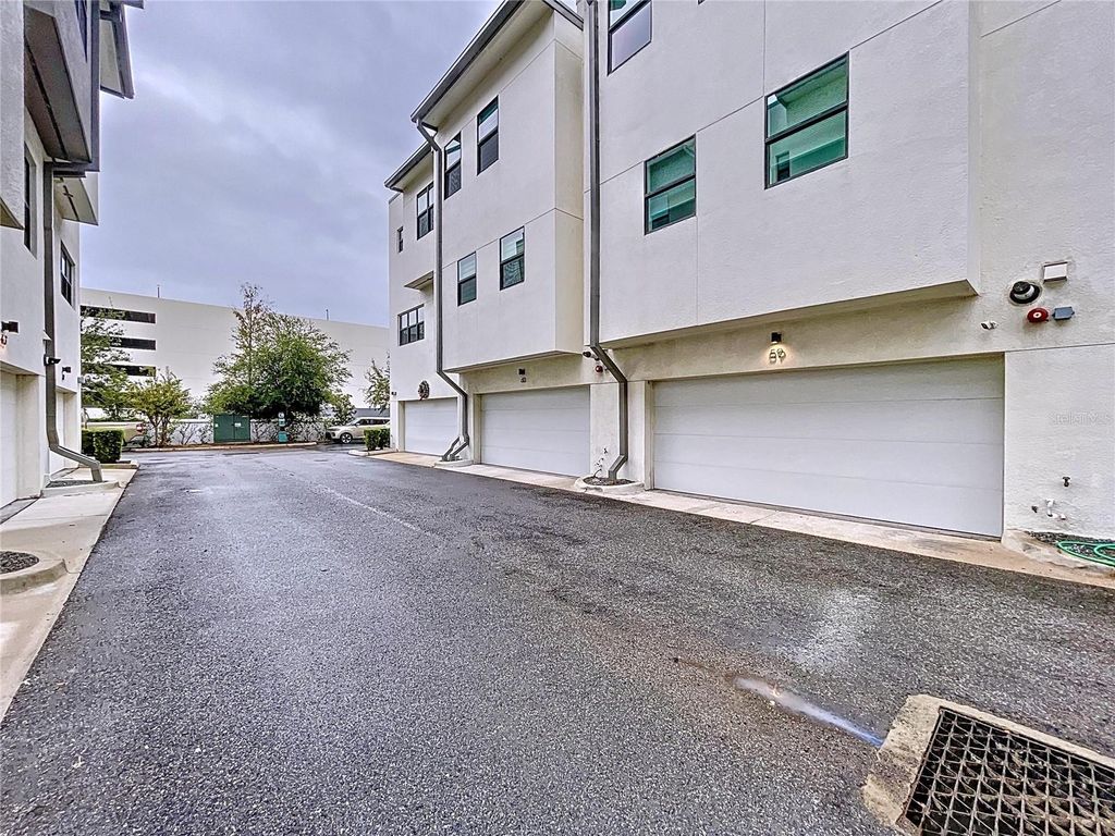 Image 3 of property listing at 2511 N GRADY AVENUE N 59, Tampa, FL 33607