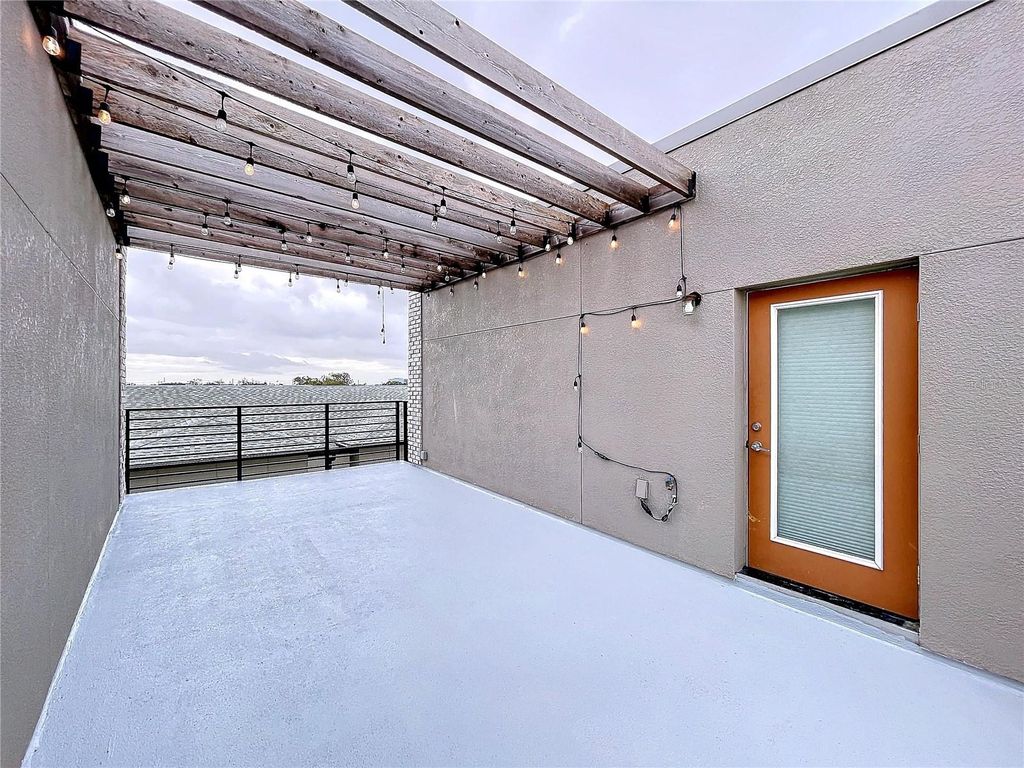 Image 4 of property listing at 2511 N GRADY AVENUE N 59, Tampa, FL 33607