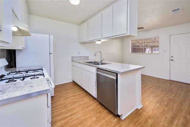 120 Coers CIR A, San Marcos, TX 78666