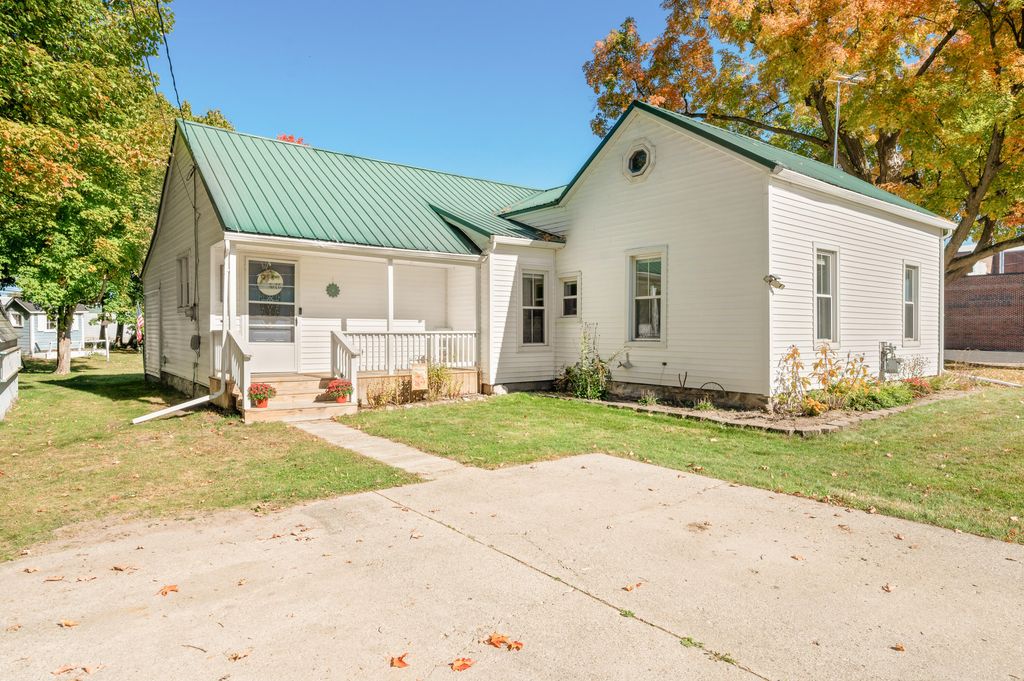 130 4th Street, Lakeviewvlg-cato Twp, MI 48850