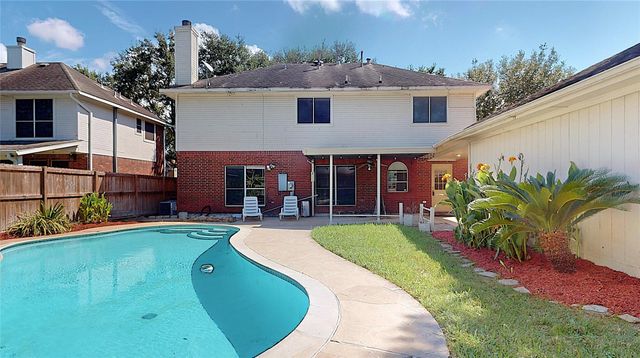 2810 White Oak Lane, Pearland, TX 77584