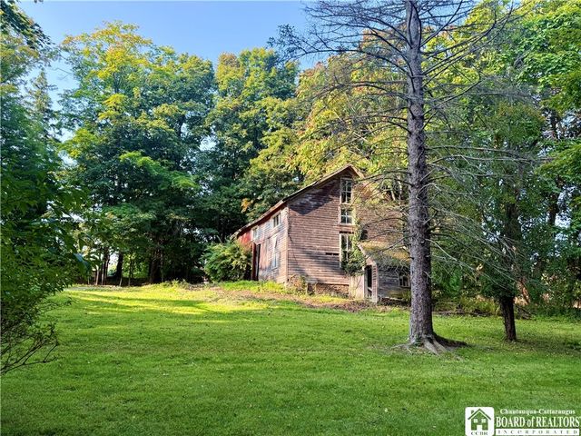 153 West Main Street, Pomfret, NY 14063