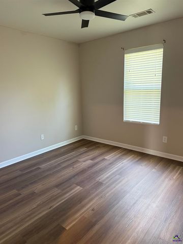 104 Lonesome Doe Circle, Kathleen, GA 31047