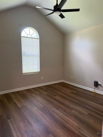 104 Lonesome Doe Circle, Kathleen, GA 31047