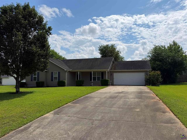 104 Lonesome Doe Circle, Kathleen, GA 31047