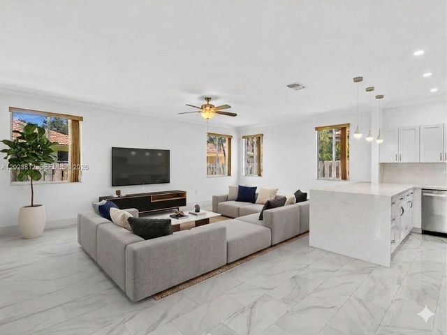 2864 SW 138th Path, Miami, FL 33175