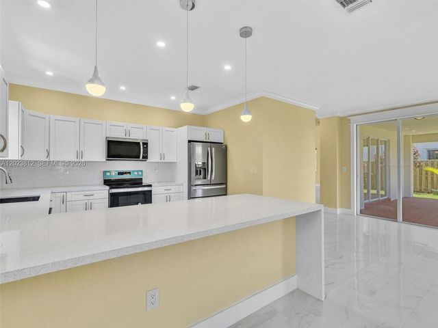 2864 SW 138th Path, Miami, FL 33175