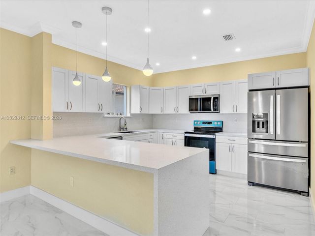 2864 SW 138th Path, Miami, FL 33175