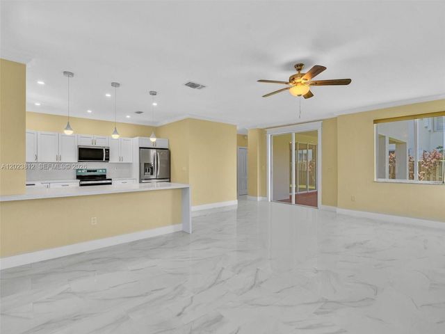 2864 SW 138th Path, Miami, FL 33175