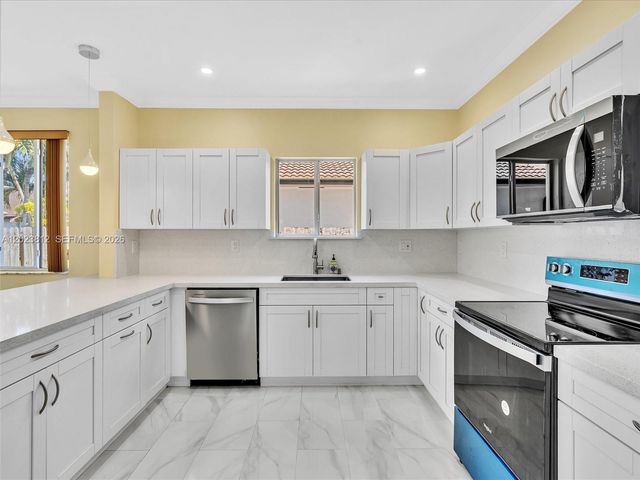 2864 SW 138th Path, Miami, FL 33175