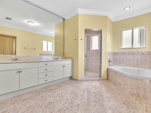 2864 SW 138th Path, Miami, FL 33175