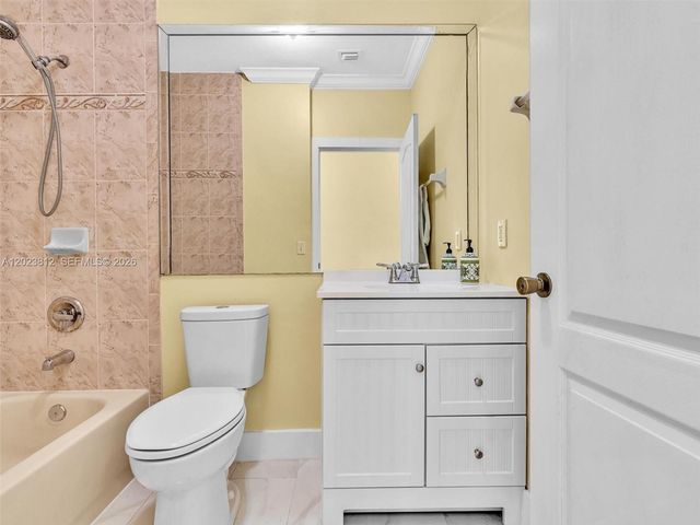 2864 SW 138th Path, Miami, FL 33175