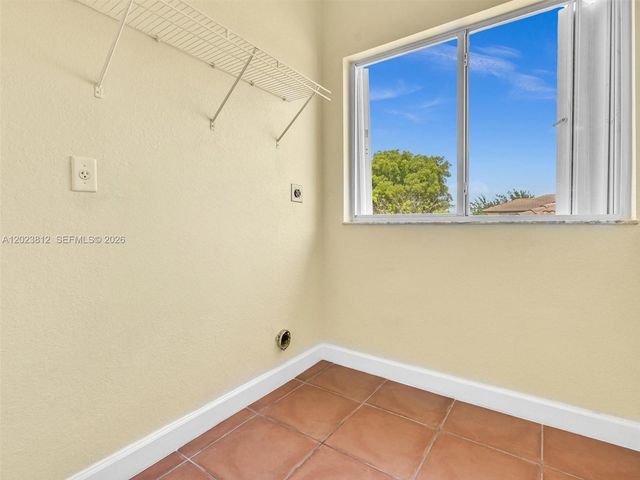 2864 SW 138th Path, Miami, FL 33175