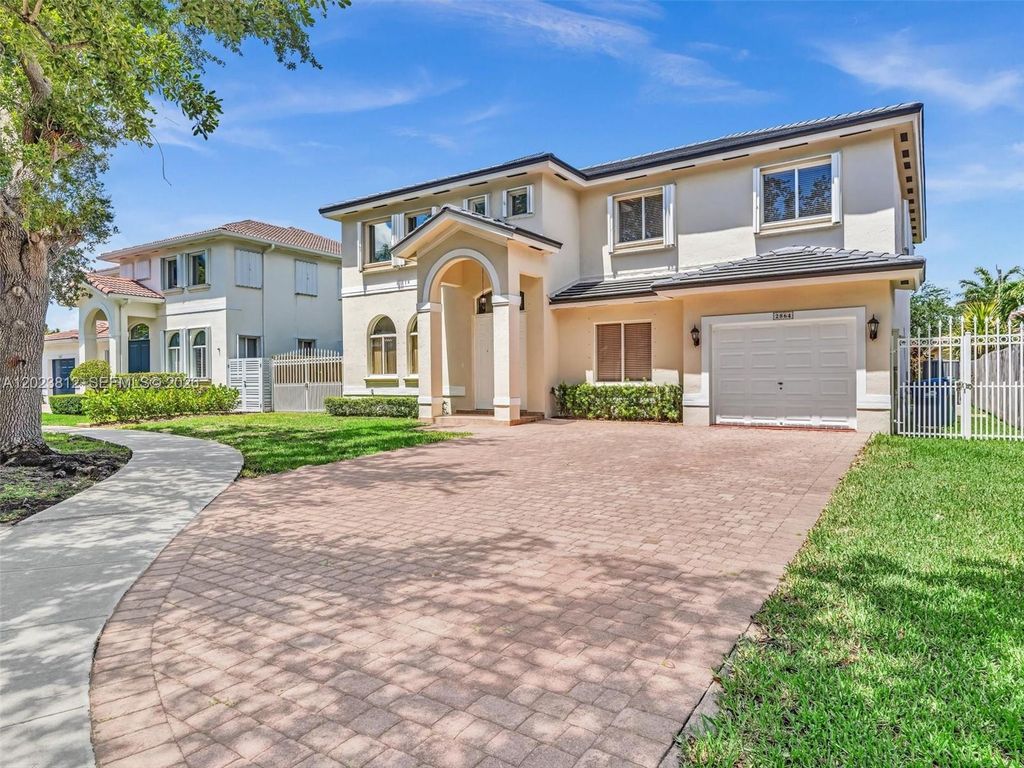 2864 SW 138th Path, Miami, FL 33175
