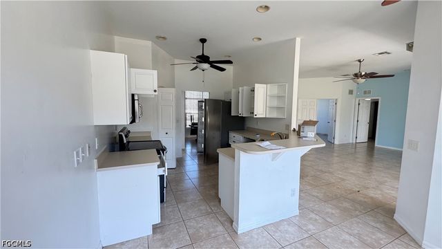 1716 SW 3rd PL, Cape Coral, FL 33991