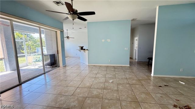 1716 SW 3rd PL, Cape Coral, FL 33991