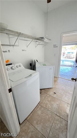 1716 SW 3rd PL, Cape Coral, FL 33991