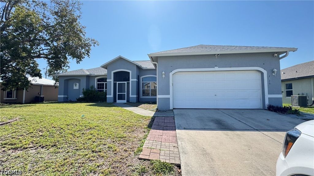 1716 SW 3rd PL, Cape Coral, FL 33991