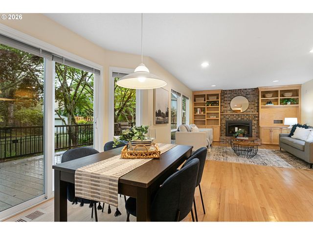 17932 Nw LONE ROCK Dr, Portland, OR 97229