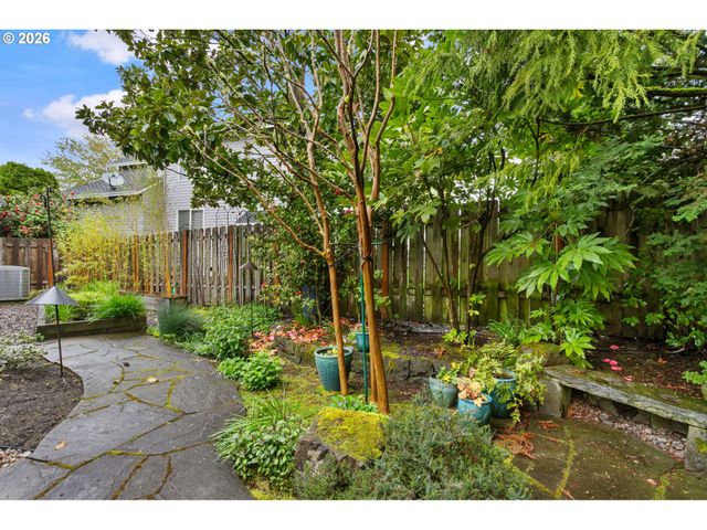 17932 Nw LONE ROCK Dr, Portland, OR 97229