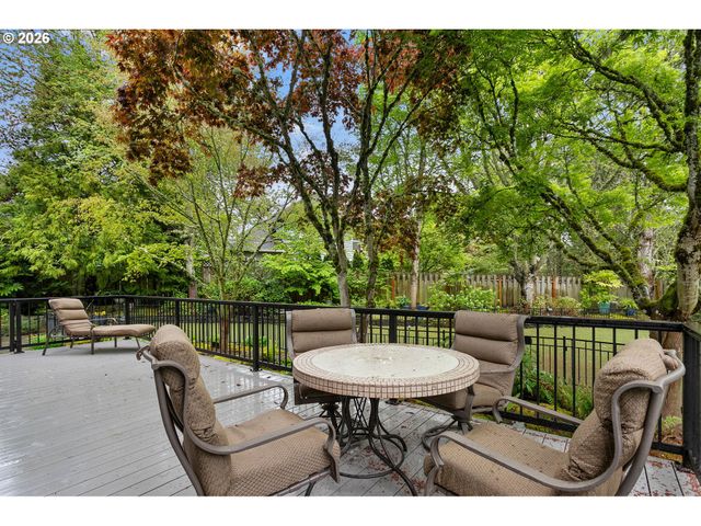 17932 Nw LONE ROCK Dr, Portland, OR 97229