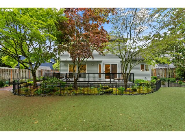 17932 Nw LONE ROCK Dr, Portland, OR 97229